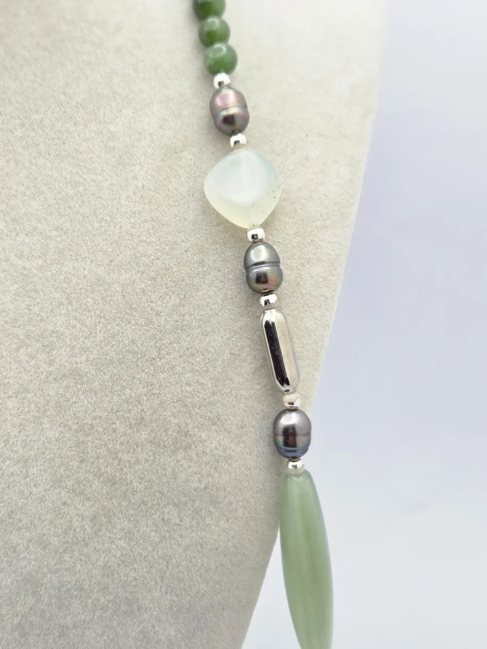 Green Jade & Peacock Cultured Freshwater Pearl Station Necklace 28